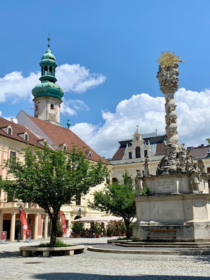 Interno Casa Lägenhet Sopron Exteriör bild